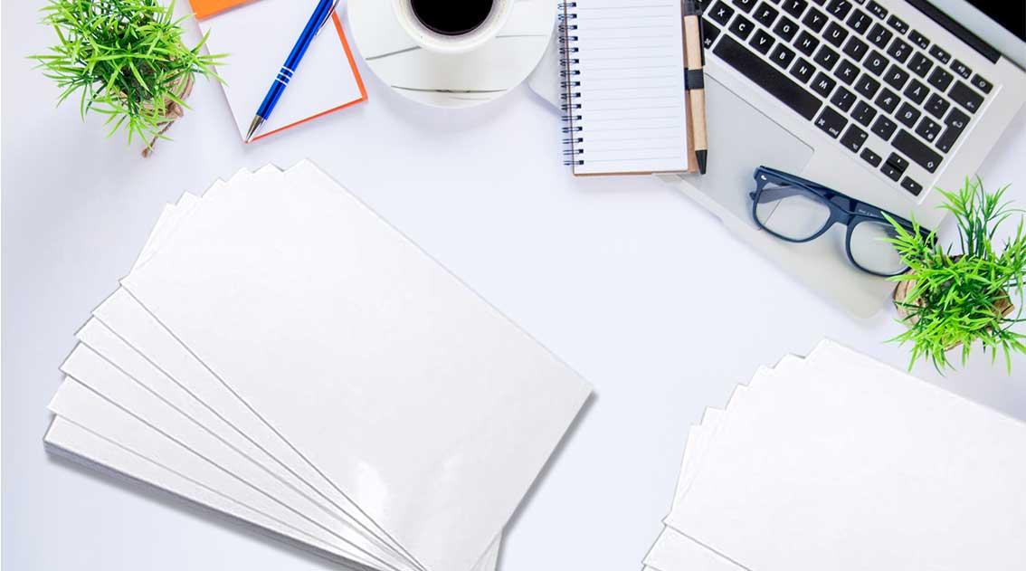 Stiker produk premium awet & tahan air, cetak berkualitas untuk branding kemasan usaha.