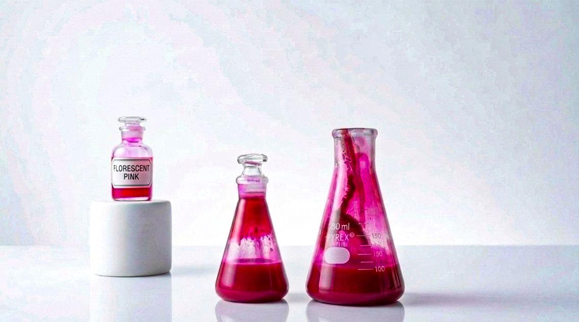 Tinta Fluorescent Pink di Bintang Sempurna